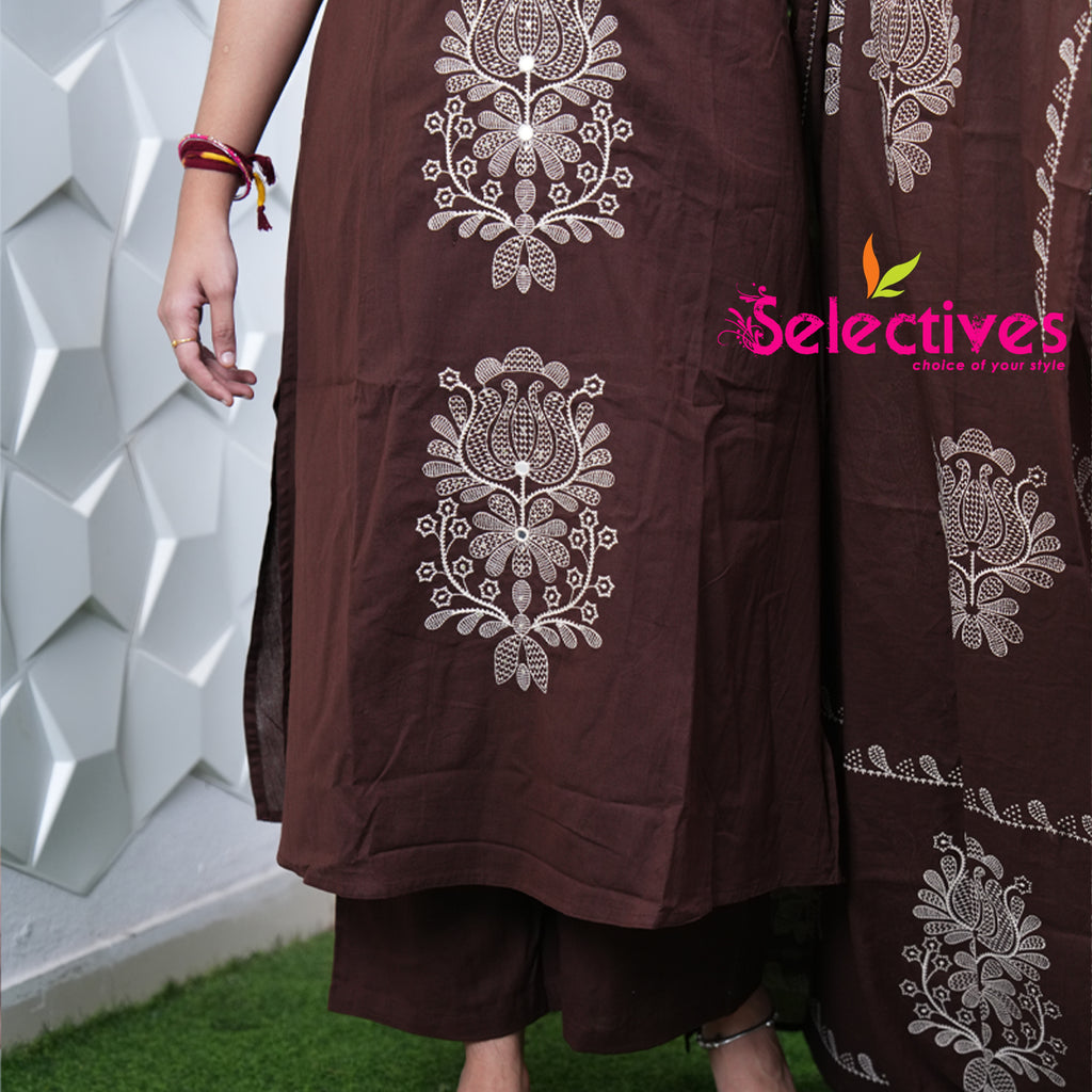 Hineck Cotton Set with All-Over Thread Work