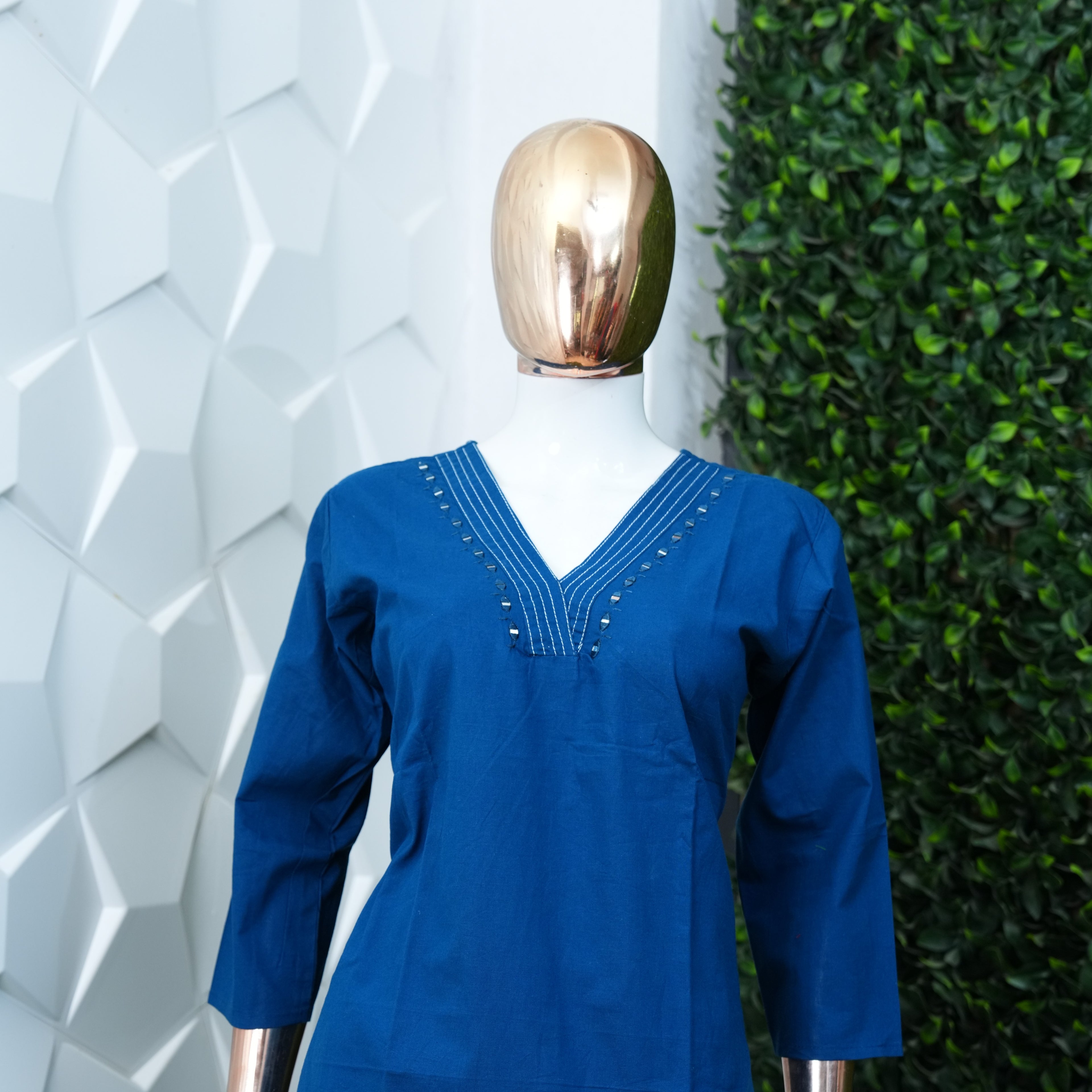 Cord set with mirror and applique work