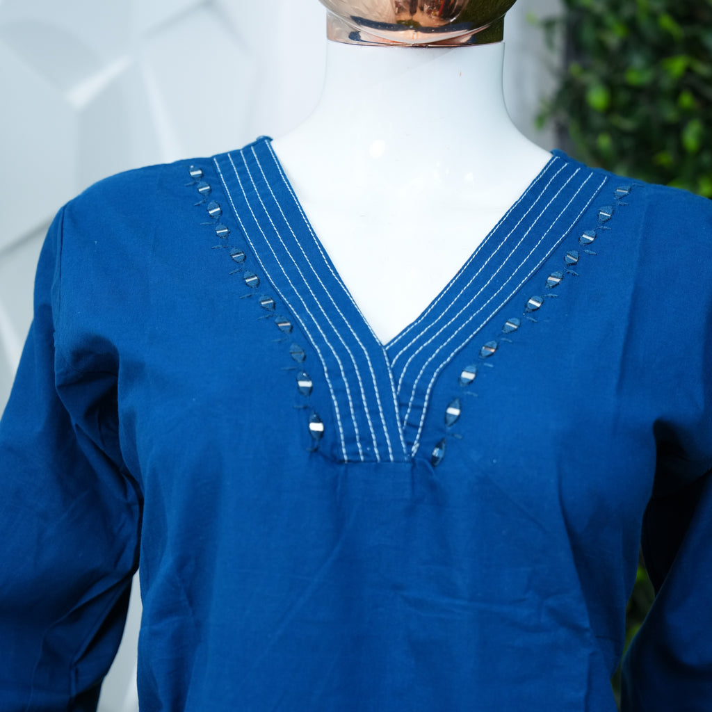 Cord set with mirror and applique work