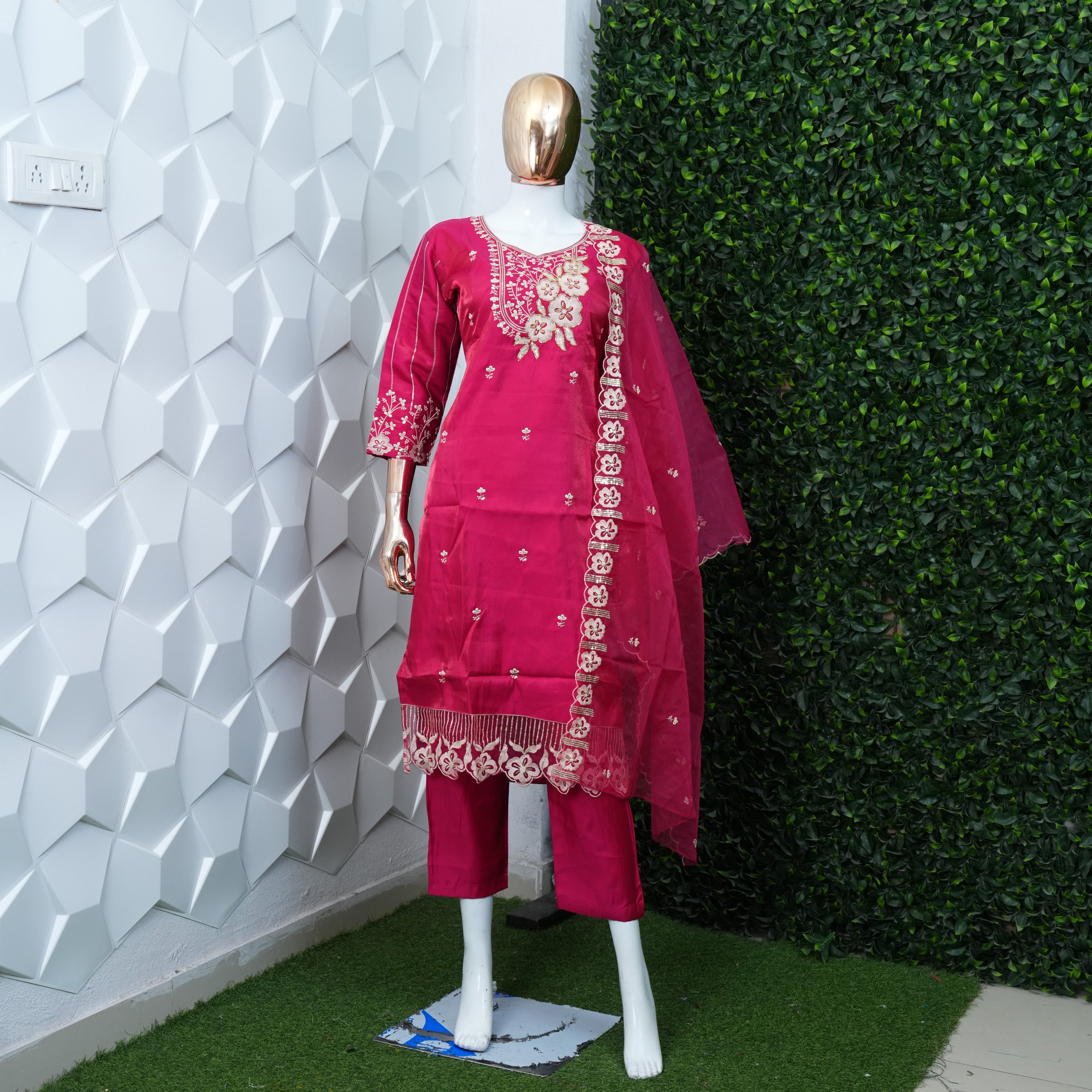 Pink farsi tissue party wear