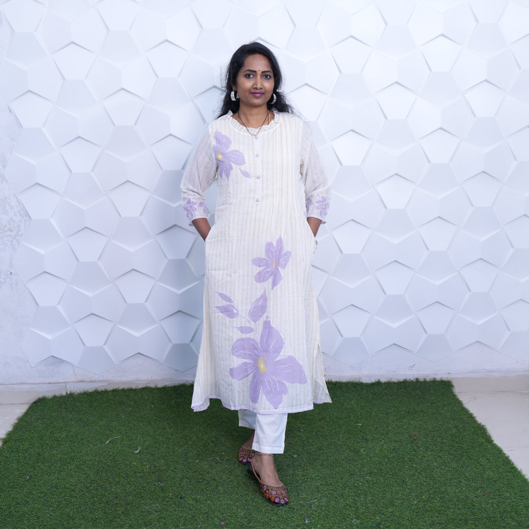 Elegant Floral Printed Straight Kurta Set – Cream & Lavender