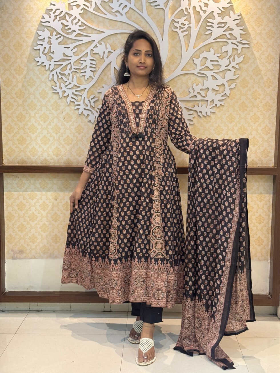 Black Hazrakh Print Kurta Set for plus size women
